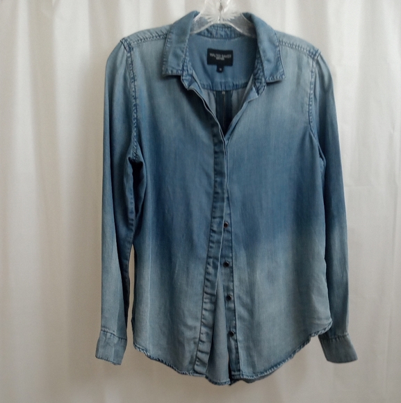 Walter Baker Ombré Blue Denim Back Zip  Up Long Sleeves Gunmetal Button Blouse - Picture 6 of 16